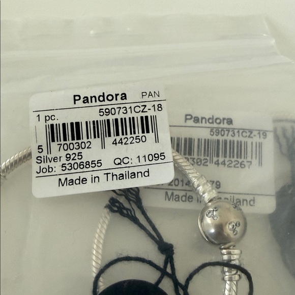 New Pandora Retired Disney Mickey Mouse Bracelet with Zirconia - Picture 6 of 6